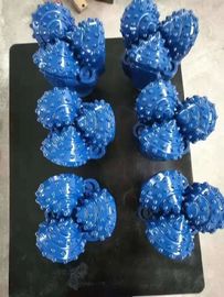 IADC637 Water Well Tricone บิตเจาะ Blasthole Bits การรับรอง API สีที่กำหนดเอง