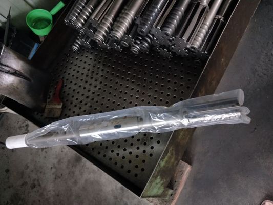 เครื่องมือทำเหมืองแร่ Rock Drill Parts Forging หัวตั้งอะแดปเตอร์ Hd712rp Cop1840 T45