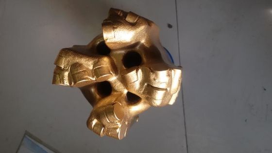 เครื่องมือขุดเจาะเจาะรูแบบเจาะรูของ PDC สำหรับ IADC Code G4456 HY / M422 พร้อมด้วย Gage of Smooth Design