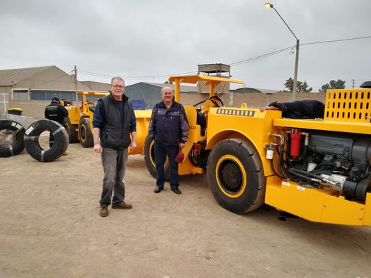 Hydrostatic Pump 1CBM เครื่อง Haul Haul Dump 1m3 ปริมาณความจุสีเหลือง