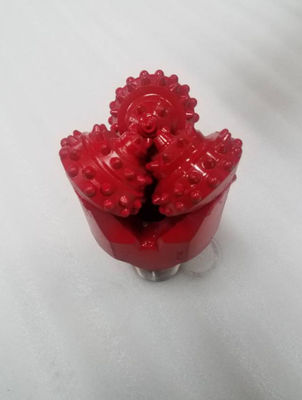 IADC637 Water Well Tricone บิตเจาะ Blasthole Bits การรับรอง API สีที่กำหนดเอง