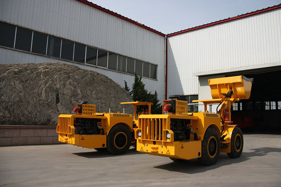 66Kw Load Haul Dump Machine เครื่องจักรสำหรับการขุดใต้ดินด้วย Detuz Engine BF4L914